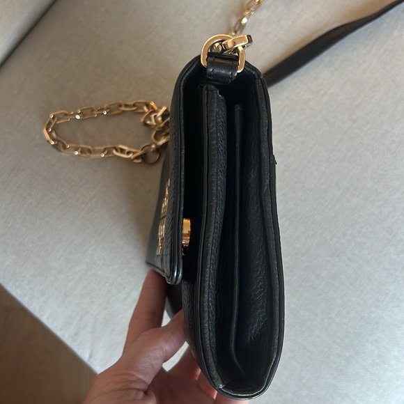 Tory Burch Britten Crossbody Wallet Purse - Picture 10 of 10